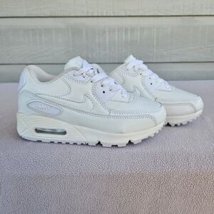 Nike Air Max 90 White Sneaker SIZED WRONG 2.5Y FITS 13C Tie Leather 302519-029